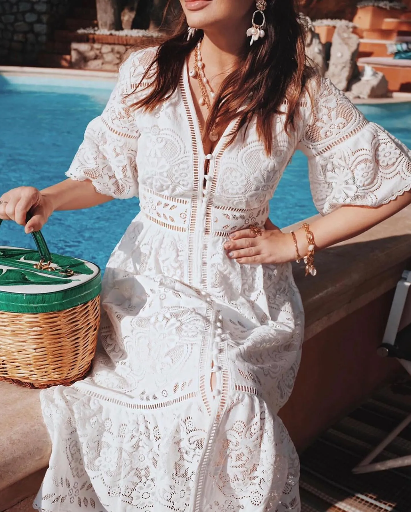 V-neck short sleeve hollow single-breasted lace dress